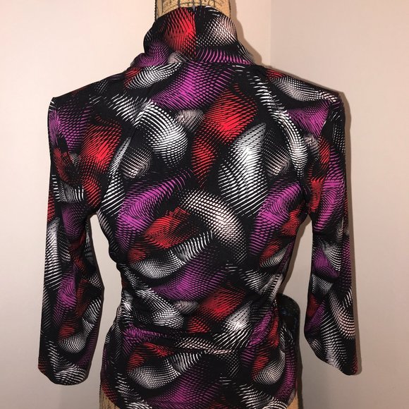 Vince Camuto Multi Color Design Front Wrap Top - Picture 5 of 8